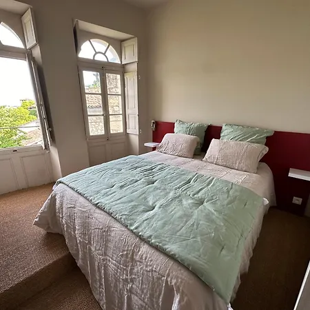 Les Trois Terrasses Alojamento de Acomodação e Pequeno-almoço Montpezat-de-Quercy