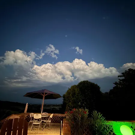 Les Trois Terrasses Bed & Breakfast 3*